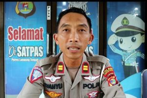 Latgab Ops Jalak Sakti, Kasat Lantas Polres Lampung Tengah Imbau Pengguna Jalintim Masuk Tol