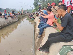 Lomba Mancing dan Tangkap Ikan Bersama Adi Erlansyah Calon Bupati Pringsewu