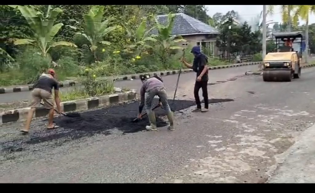 Bak Cerita Roro Jonggrang, Tanggamus Gunakan Jurus bim salabim