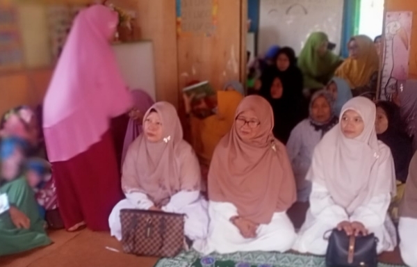 Hj. Rahayu Sri Astuti Sambangi Pengurus Aisyiyah dan Guru TK ABA Tanjung Rusia