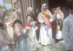 SDIT dan SMP IT Bina Bintang Sehati Ikuti Pawai HUT RI ke 79