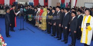 Bupati -Wakil Bupati Pesibar Hadiri Pelantikan 25 Dprd Terpilih Periode 2024-2029