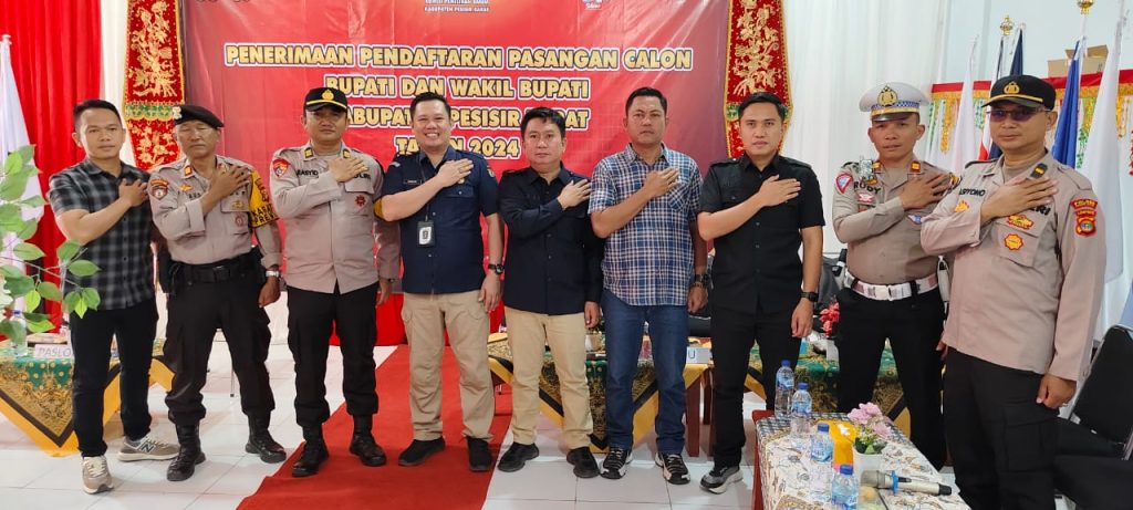 Polres Pesibar Laksanakan Pengamanan Pendaftaran Pasangan Calon Bupati dan Wakil Bupati Pesibar tahun 2024