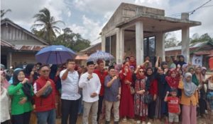 Calon Bupati dan Wakil Bupati Pesisir Barat Lakukan Silaturohmi dan Kunjungi Warga Setempat di Empat Pekon Pedalaman