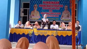 Penasehat DWP Septi Agusnaeni Buka Pembinaan DWP UPTD Puskesmas Way krui Dan Krui Selatan