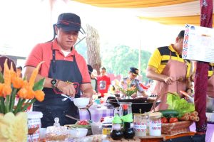 Nasi Gorang Jejama Ngelapahi Masakan Pj. Bupati Nukman Berhasil Menghipnotis Dewan Juri.