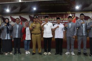 Pj. Bupati Lampung Barat Drs. Nukman, MM., Menghadiri Rapat Pleno Terbuka Pengundian Nomor Urut Calon Bupati dan Wakil Bupati Lampung Barat