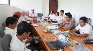 Pemkab Pesibar Gelar Rapat Terkait Pakaian Dinas Di Lingkungan Pemkab Pesisir Barat