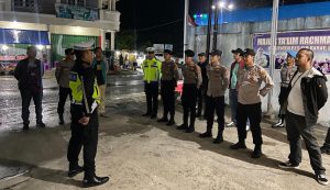 Cegah gangguan Kamtibmas malam libur Pleton siaga regu I Polres Pesisir Barat lakukan patroli di malam hari
