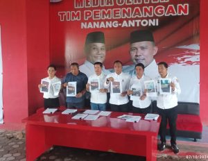 Kampanye Bagikan Minyak Goreng Kemasan Tanpa Label Merk dan Izin Edar. Hasanudin: Produk Ilegal !