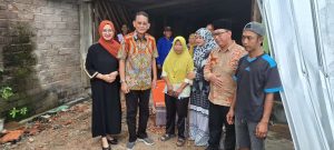 Adi Erlansyah dan Hisbullah Tinjau dan Berikan Tali Asih Korban Terdampak Angin Puting Beliung
