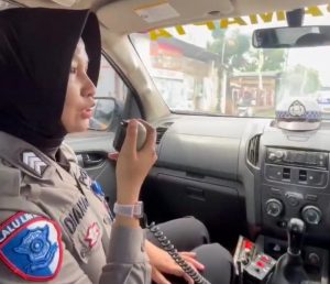 Polwan Polres Pesawaran Gelar Patroli Humanis, Ajak Warga Sukseskan Pilkada 2024