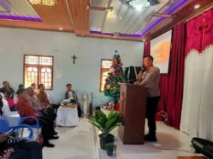 Polsek Pakuan Ratu Ajak Jemaat Gereja Mempererat Tali Silaturahmi Pasca Pilkada