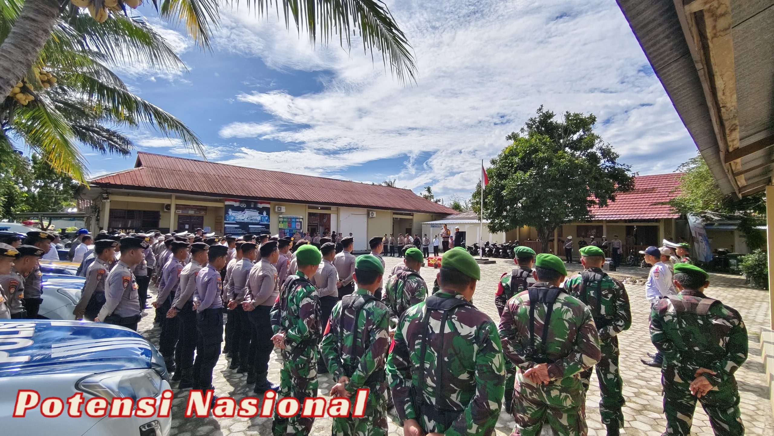 Kapolres Pesisir Barat Pimpin Apel Gelar Pasukan Operasi Lilin Krakatau 2024