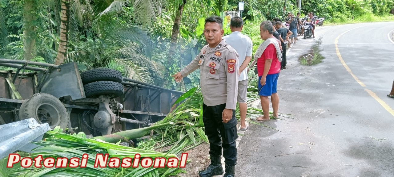 Polsek Pesisir Utara Tinjau Lokasi Terkait Laka Lantas Yang Terjadi Di Pekon Kota karang. Ini Penjelasannya!! 