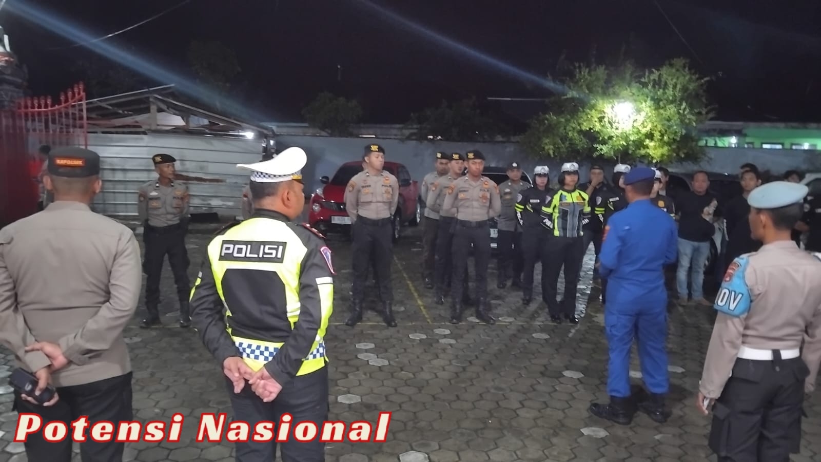 Polres Tanggamus Terjunkan 56 Personil Pengamanan Imlek 2025 di Vihara Dharma Agung Kota Agung