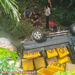 Sat Lantas Polres Pesisir Barat Evakuasi Kecelakaan Tunggal di Pekon Way Sindi