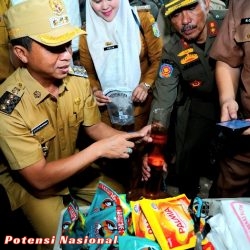 Cek Stok Bahan Pokok, Bupati Pringsewu Kunjungi Pasar Gading Rejo