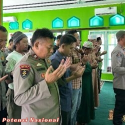 Polres Pesisir Barat Gelar Salat Gaib untuk Anggota Polsek Negara Batin yang Gugur dalam Tugas