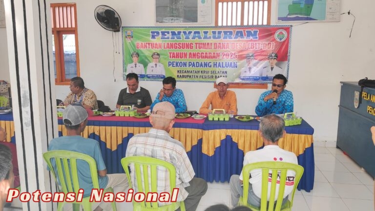 Pemerintah Pekon Padang Haluan Salurkan BLT-DD Tahap I kepada 12 KPM Tahun 2025