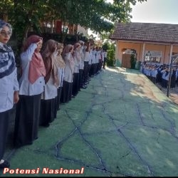 SMPN 2 Pardasuka Gelar Upacara Penuh Keakraban Pasca Libur