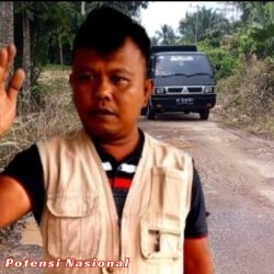 Jalan Rusak Parah di Pagelaran Utara, Ketua KWRI Pringsewu Turun ke Lapangan