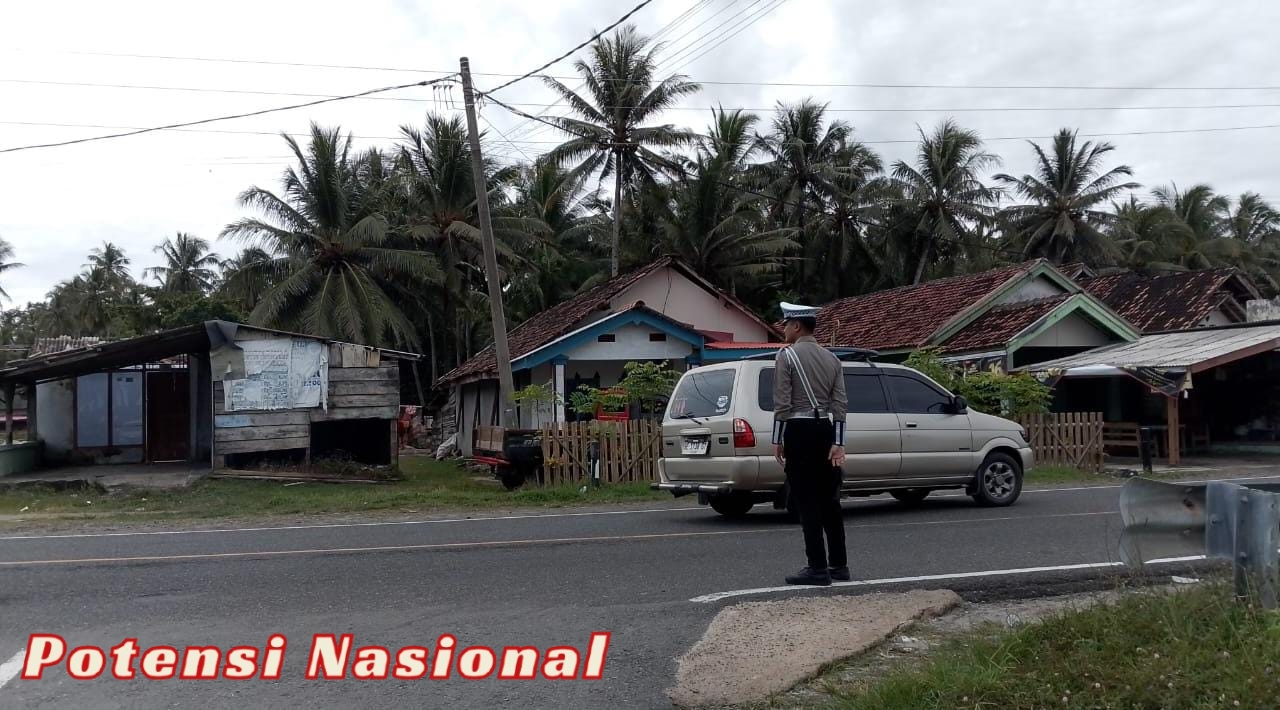 Sat Lantas Polres Pesisir Barat Siaga Selama Libur Waisak 2025