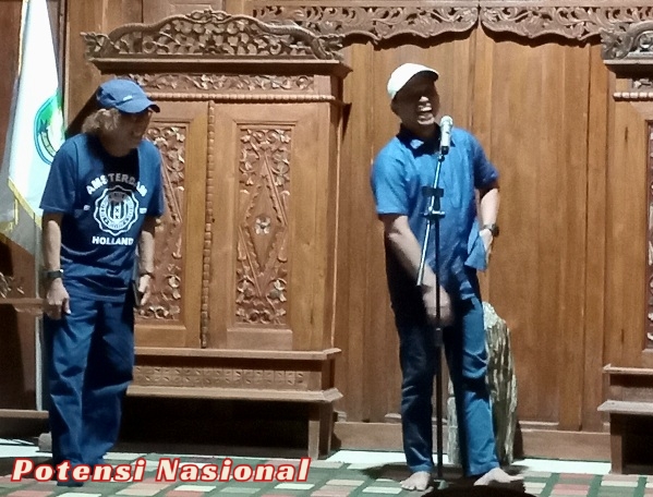 Bupati Pringsewu & Paus Sastra Lampung Duel Puisi Kebangsaan