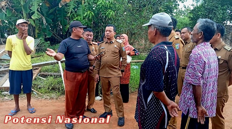 Bupati Pringsewu Kunjungi Warga Terdampak Bencana