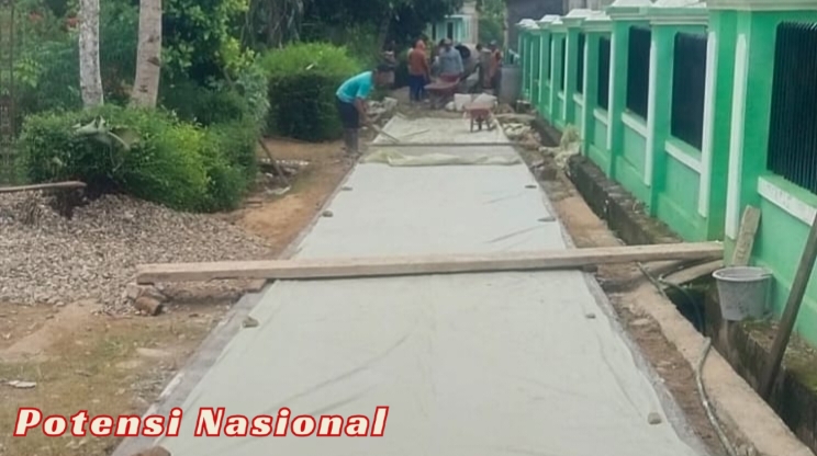 Pembangunan Rabat Beton di Gang Masjid Badrul Munir, Pekon Waringinsari Barat Rampung, Warga Nikmati Akses Lebih Baik