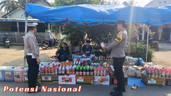 Bhabinkamtibmas Polsek Bengkunat Laksanakan Sambang Kamtibmas Di Pekon Parda Suka Kec Ngaras