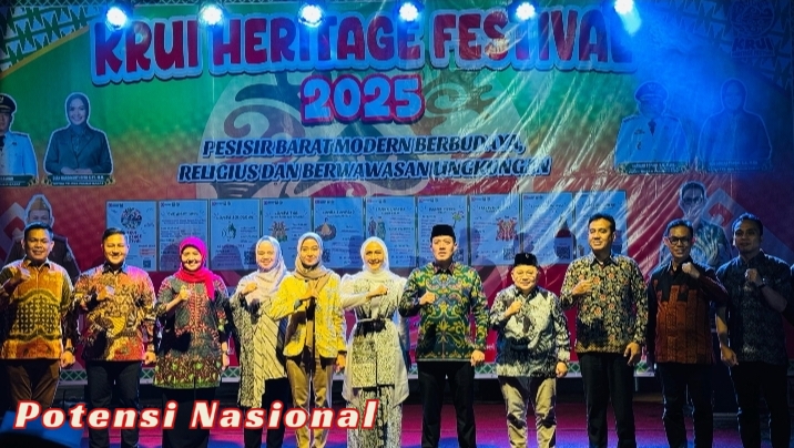 Kapolres Pesisir Barat Hadiri Pembukaan Krui Heritage Festival 2025