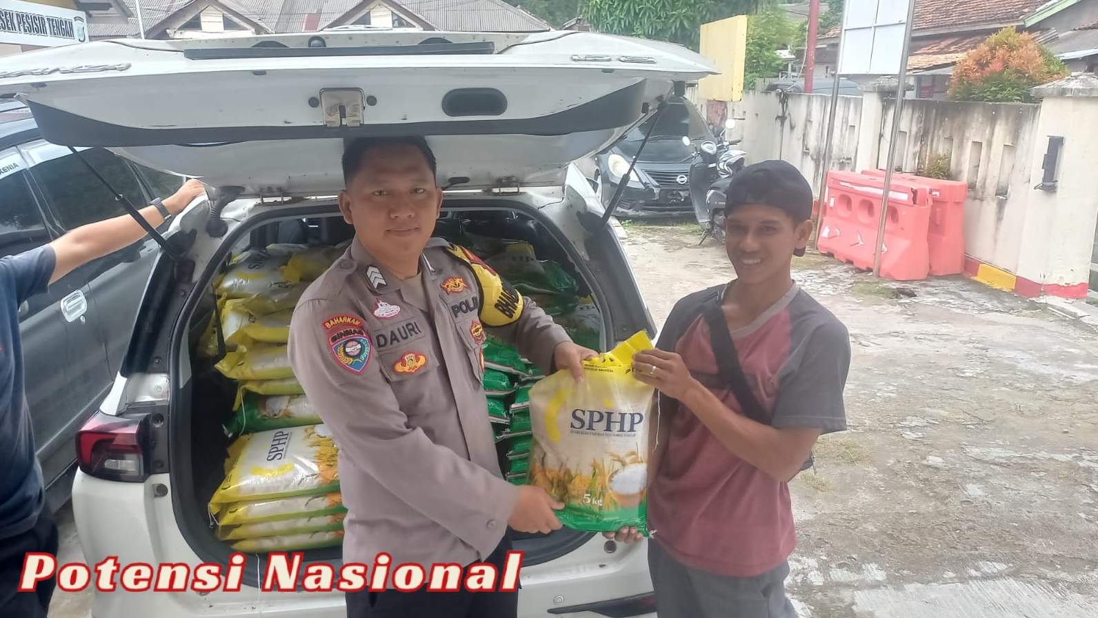 Polsek Pesisir Tengah Gelar Gerakan Pangan Murah, Ringankan Beban Ekonomi Warga