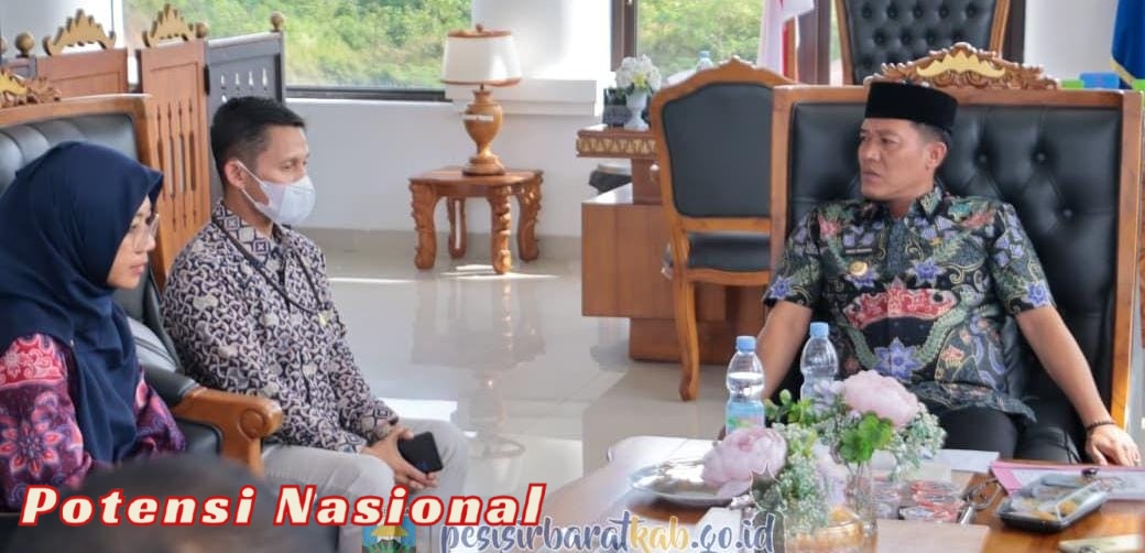 Bupati Dedi Irawan Minta PLN UID Lampung Optimalkan Suplai Daya di Pesisir Barat