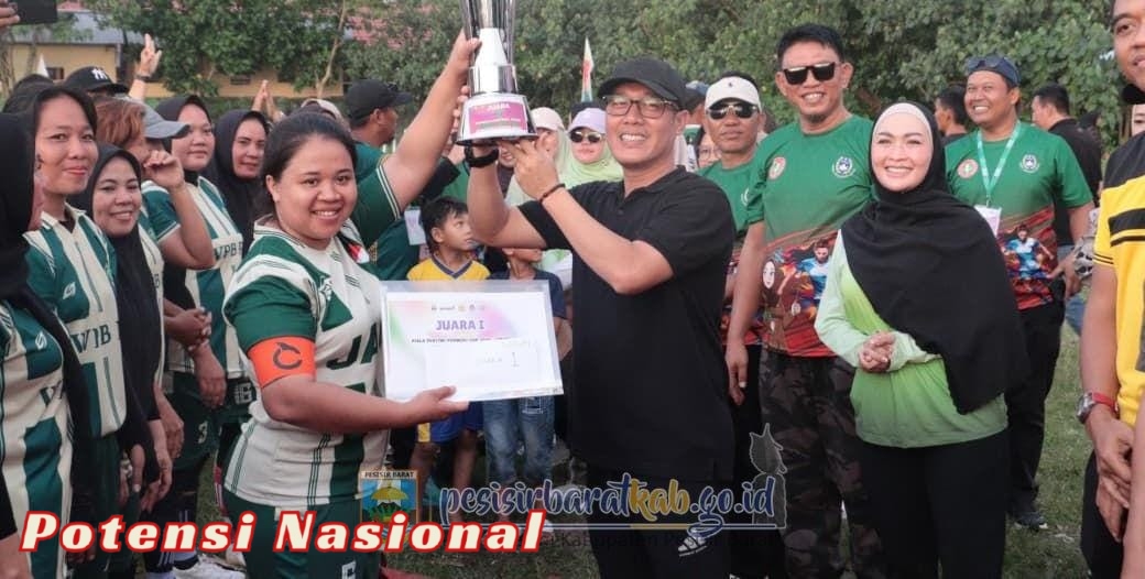 Bupati Dedi Irawan Resmi Tutup Turnamen Perwosi Cup 2025
