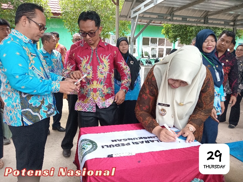 Wabup Apresiasi Pembelajaran Berbasis Lingkungan Di SMAN 2 Pringsewu