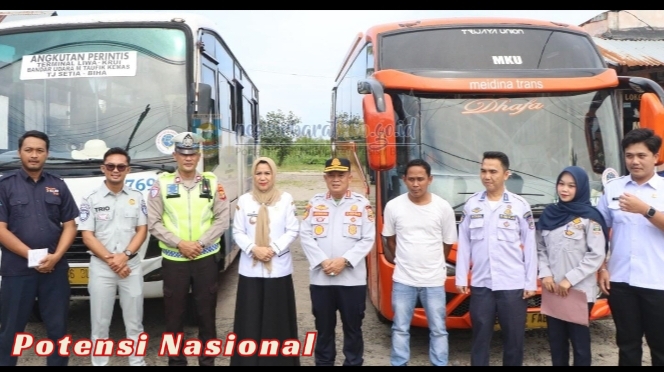 Staf Ahli Bupati Pesisir Barat Sidak Ramp Check Bus Jelang Angkutan Lebaran 2026