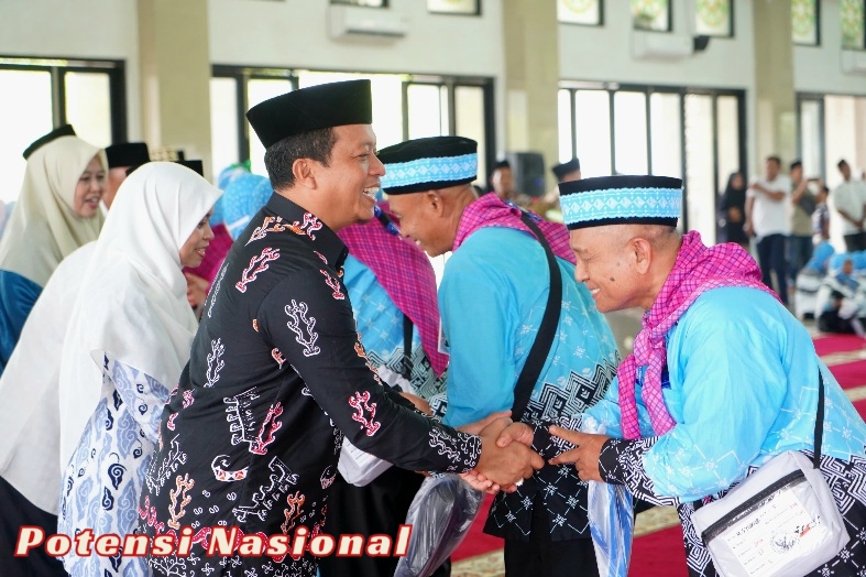Ratusan Jamaah Calon Haji Kabupaten Pringsewu Resmi Diberangkatkan