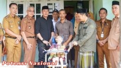 Perjuangan Alief Gustian Sentuh Hati, Bupati Pesibar Dedi Irawan Serahkan Kursi Roda Khusus Untuk Anak Penderita Cerebral Palsy Di Krui Selatan