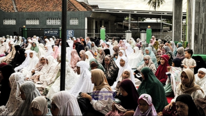 Semarak Idul Adha 1447 H, Masjid Al Muttaqin Pringsewu Selatan Gelar Khitanan Massal dan Penyembelihan 10 Sapi Kurban