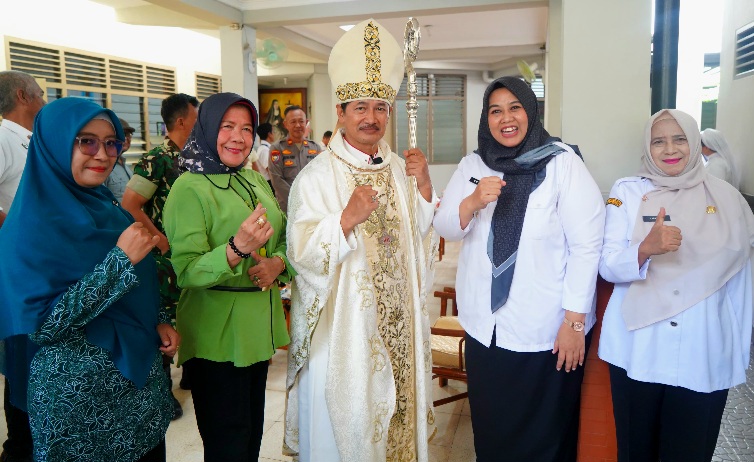 Wakil Bupati Pringsewu Hadiri Ramah Tamah Perayaan Ekaristi