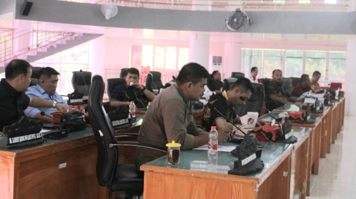DPRD Nias Utara Gelar Rapat Paripurna Bentuk Tim Penyusun dan Tim Pembahas Ranper DPRD tentang Kode Etik BK