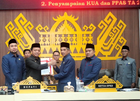 Bupati Pringsewu Sampaikan Rancangan KUA-PPAS 2O27