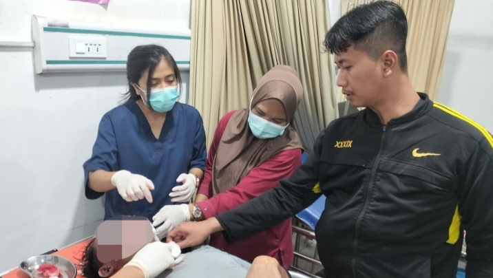 Polsek Pesisir Utara Polres Pesibar Gerak Cepat Tangani Kejadian Warga Tenggelam Di Laut Way Utong