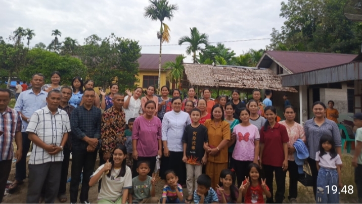 Wujud Kepedulian, BPHD/BPMD Distrik 16 Faomasi GNKP-Indonesia Gelar Kunjungan Kasih dan Doa Bersama untuk Keluarga A/I. Jance Zebua