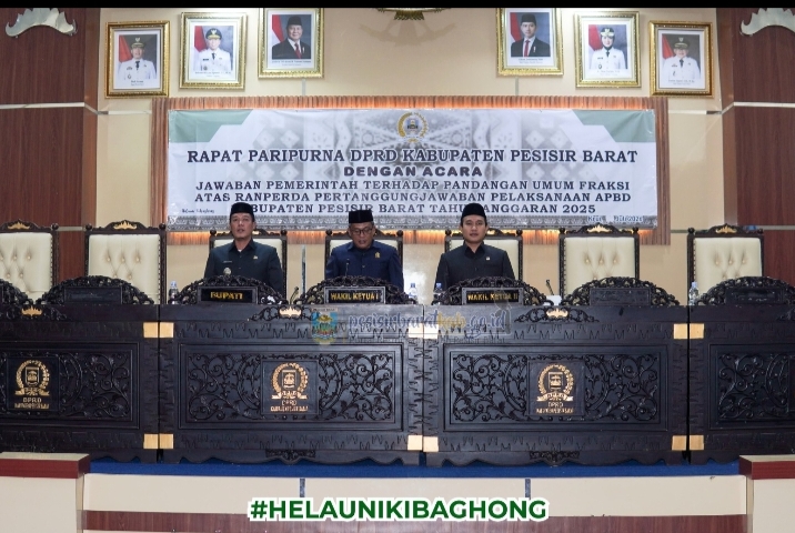 Jawab Pandangan Fraksi DPRD, Ini Komitmen Bupati Dedi Irawan Untuk Pesibar. 