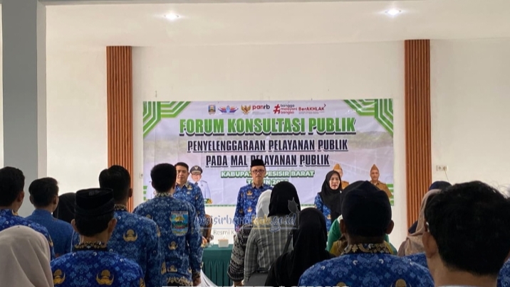 Dengarkan Aspirasi Warga Pemkab Pesibar Perkuat Kualitas Pelayanan Di Mal Pelayanan Publik. 
