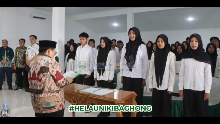 Wakil Bupati Pesibar Irawan Topani Lantik Pengurus Forum Anak Daerah Periode 2026–2028