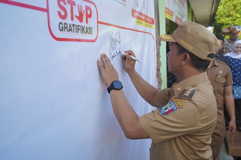 Bupati Pringsewu Canangkan Gerakan Sekolah Berintegritas Bebas KKN