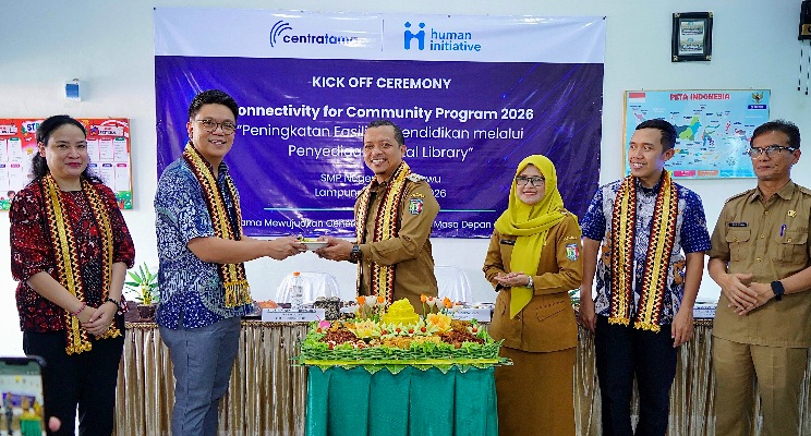 SMPN 2 Pringsewu Dapat Bantuan Perpustakaan Digital